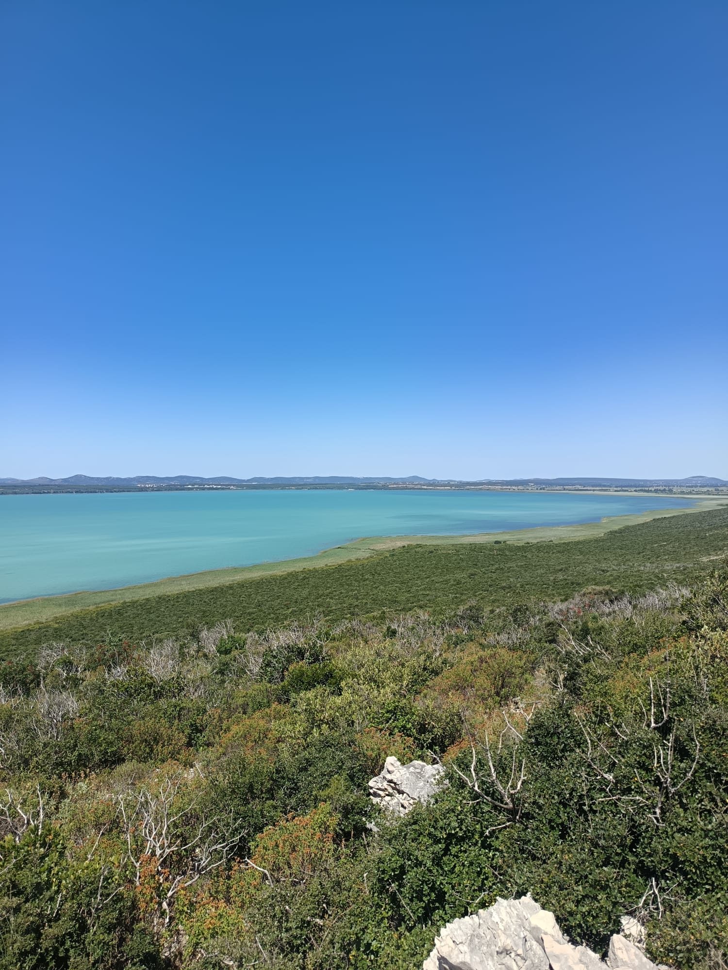 Panorama über den Vrana-See vom Aussichtspunkt